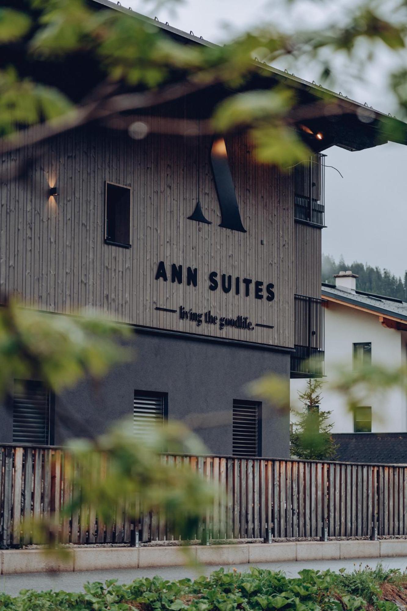 Ann *